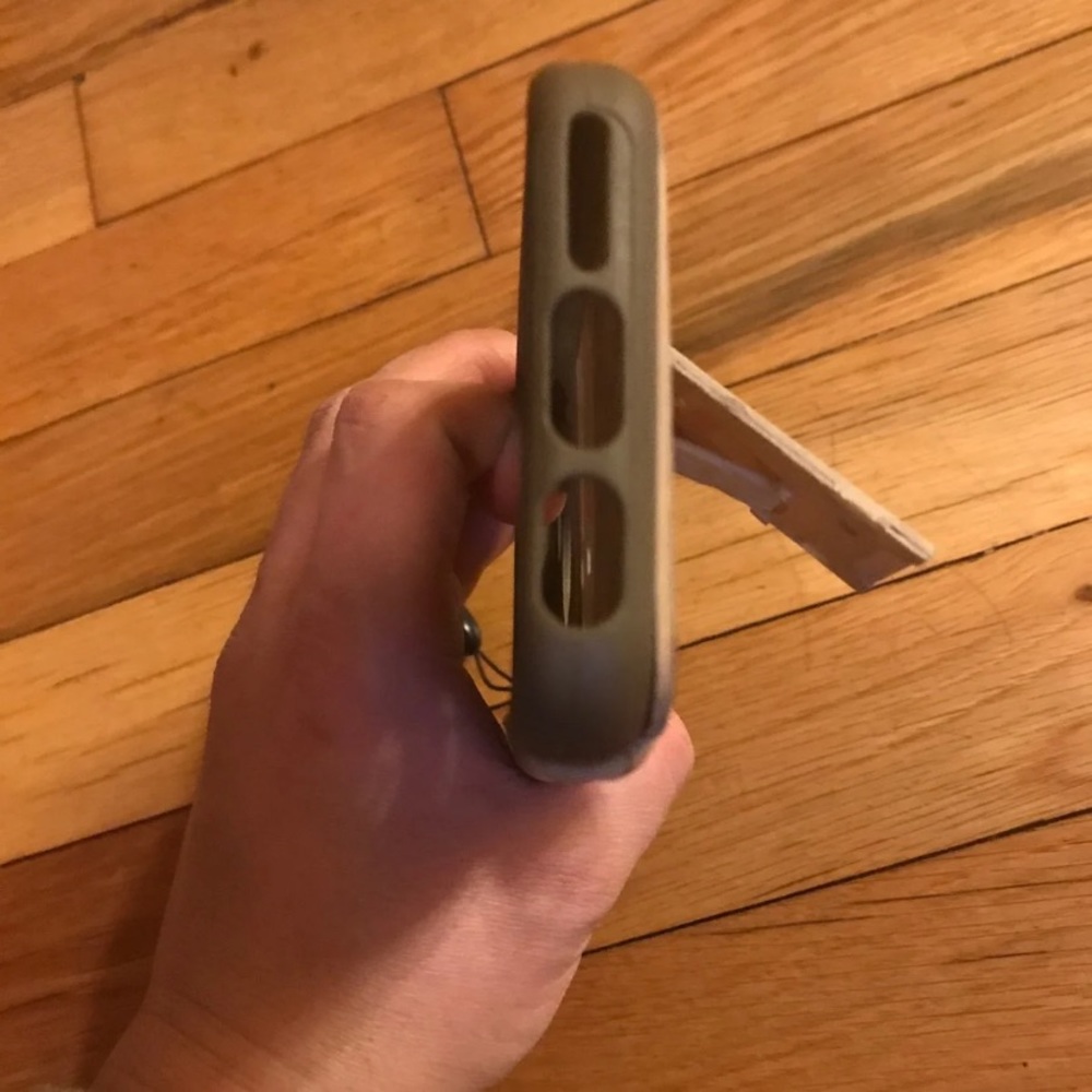 iPhone 7 - Picture 4 of 7